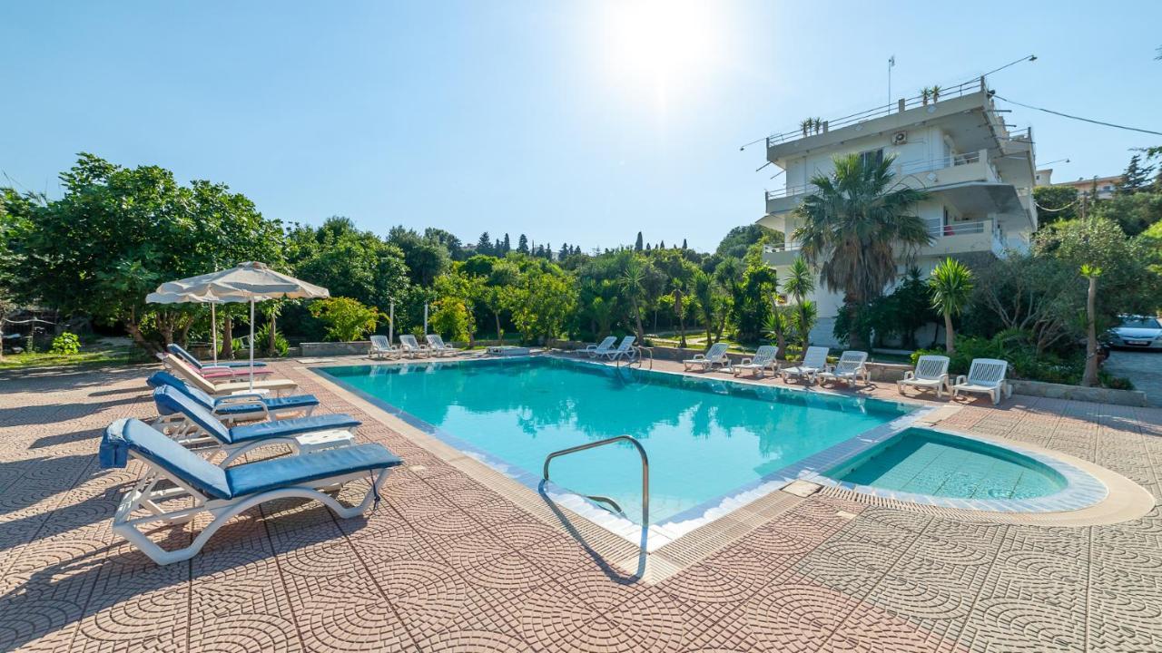 Artemis Studios - Pool And Garden Koszkinú Kültér fotó