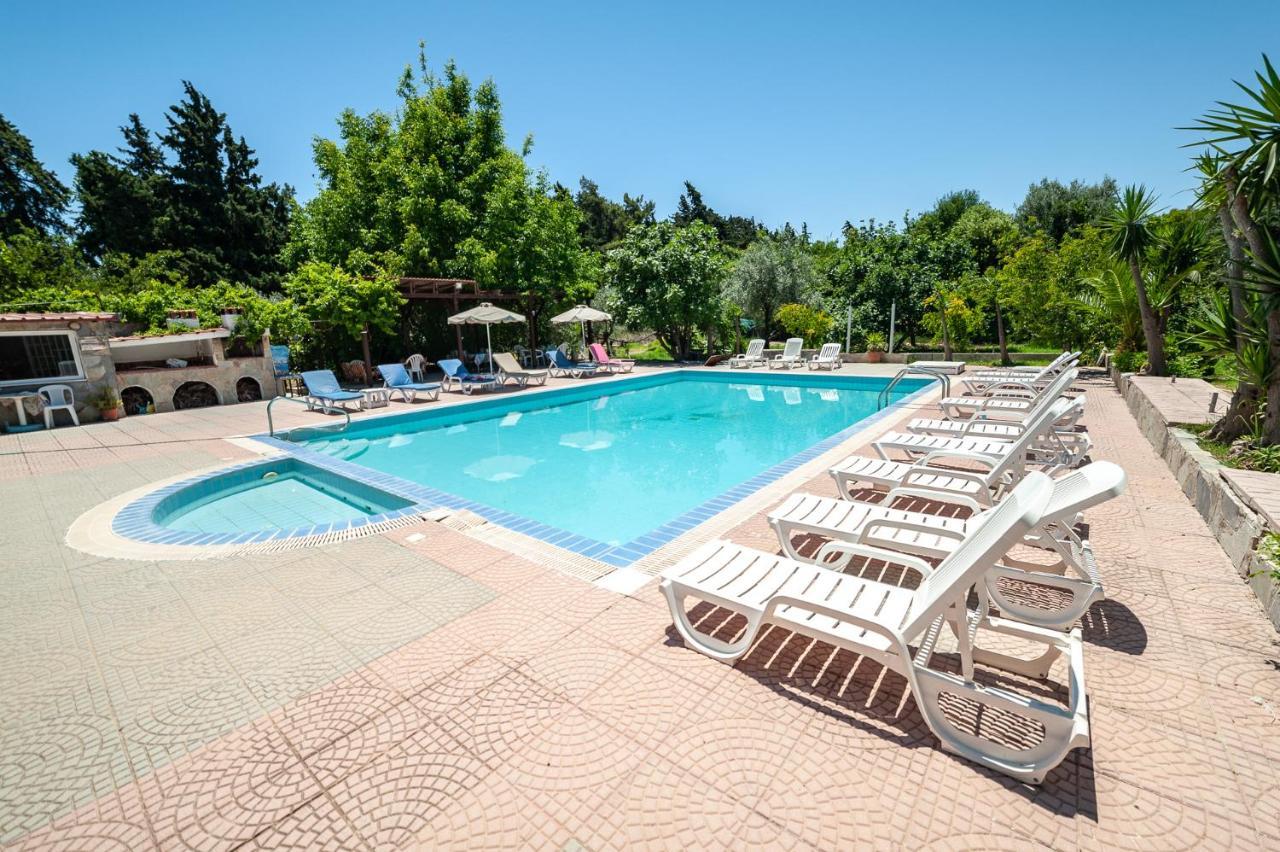 Artemis Studios - Pool And Garden Koszkinú Kültér fotó
