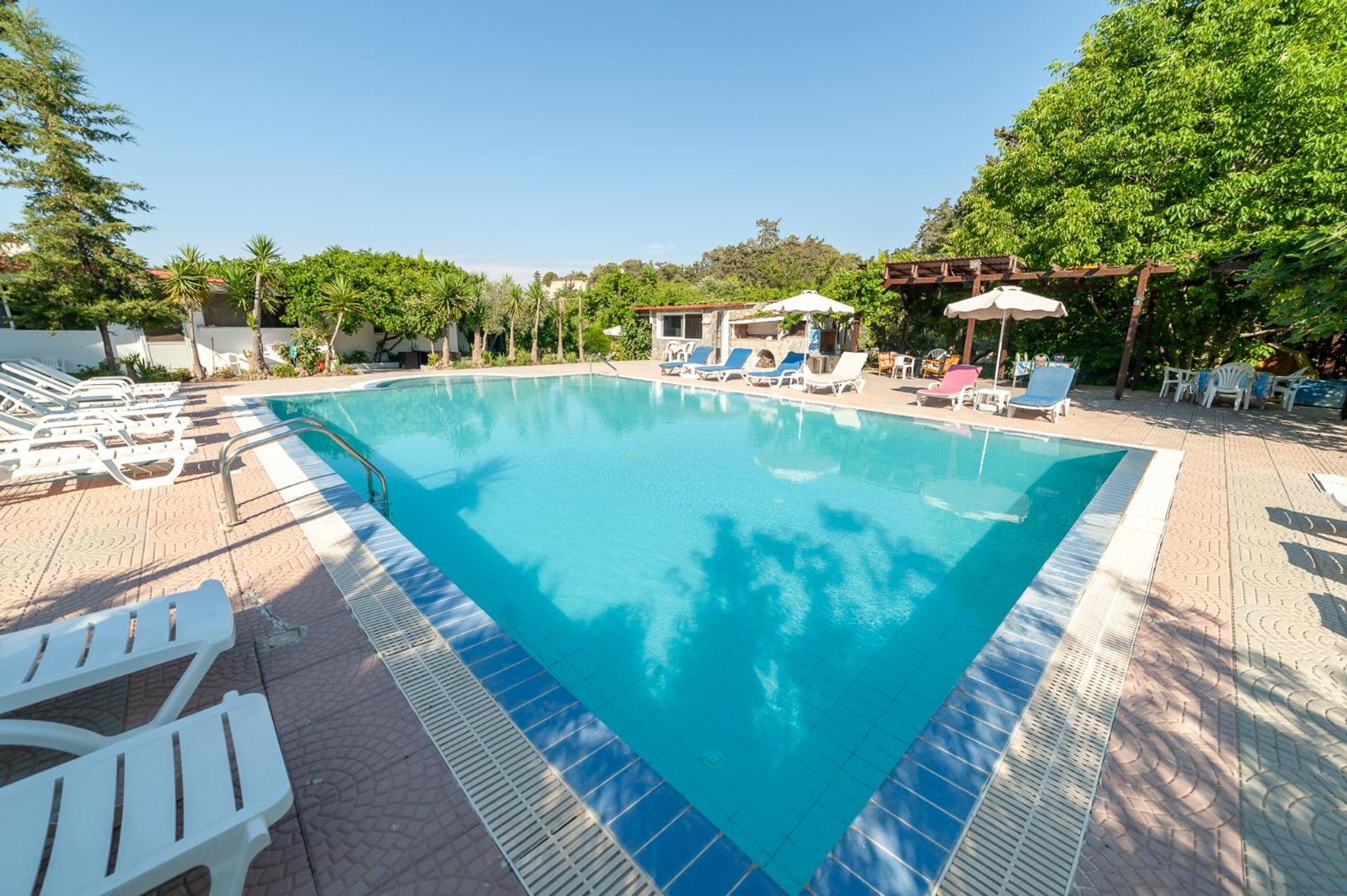 Artemis Studios - Pool And Garden Koszkinú Kültér fotó