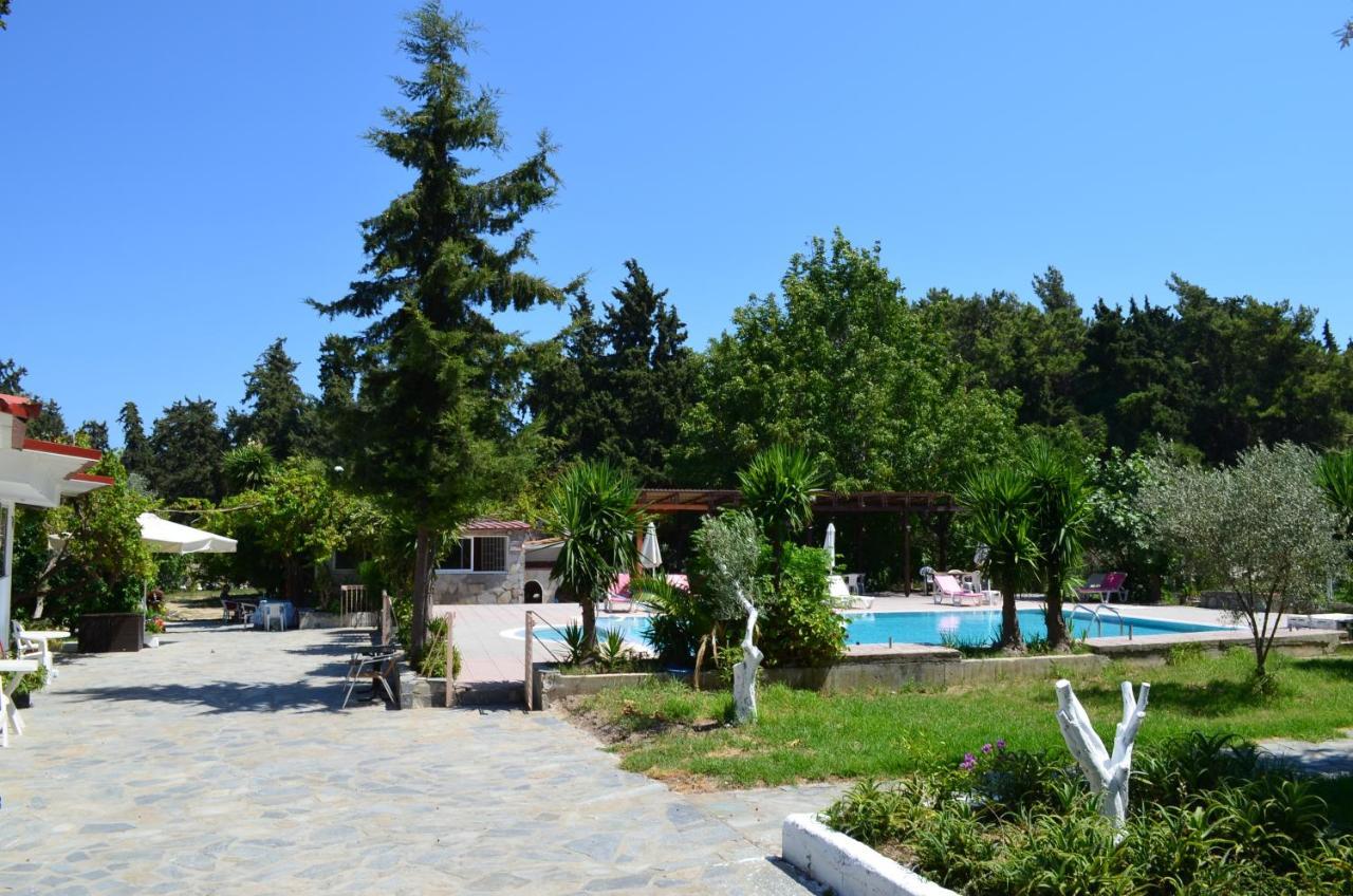 Artemis Studios - Pool And Garden Koszkinú Kültér fotó