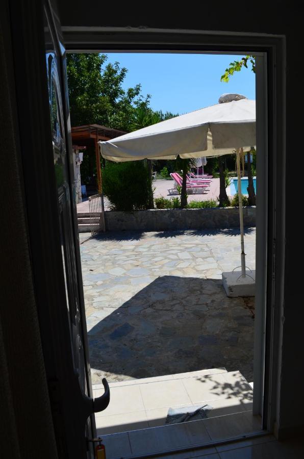 Artemis Studios - Pool And Garden Koszkinú Kültér fotó